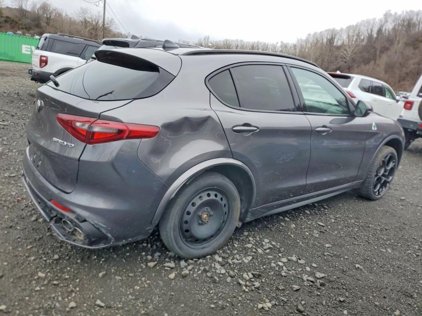 Salvage 2023 Alfa Romeo Quadrifoglio