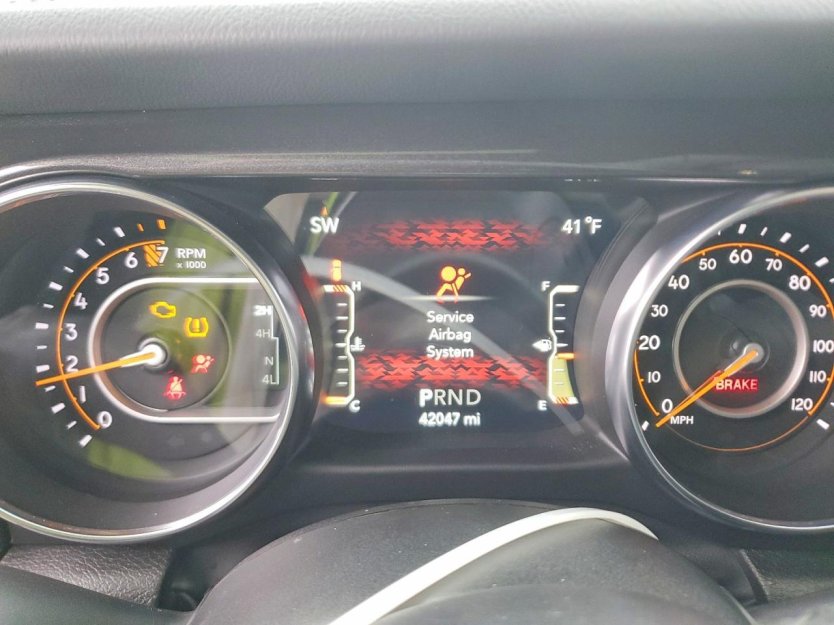 Salvage 2022 Jeep Wrangler Unlimited Sahara