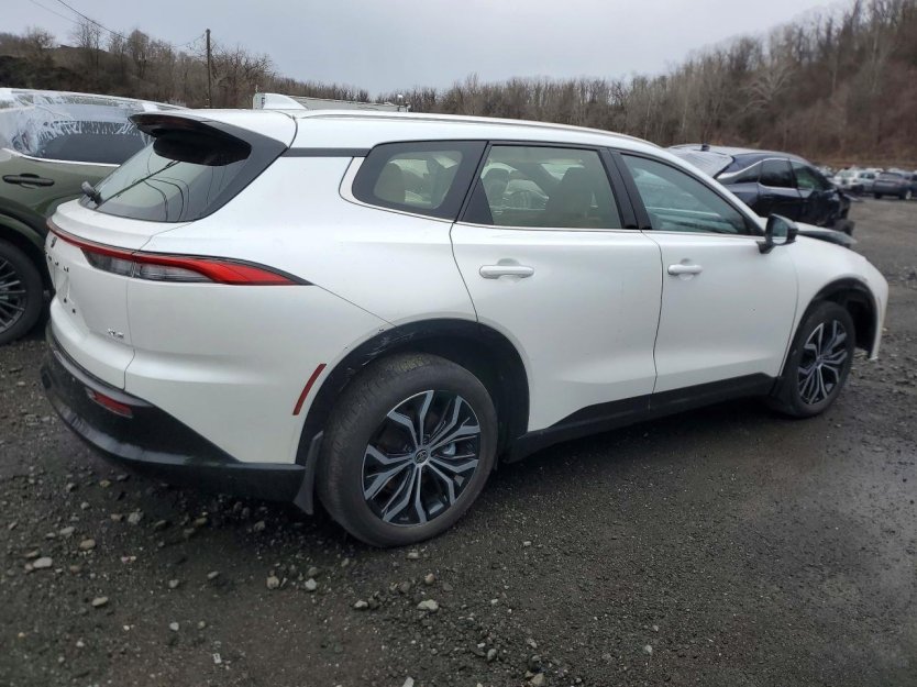 Salvage 2025 Toyota Crown Signia Xle