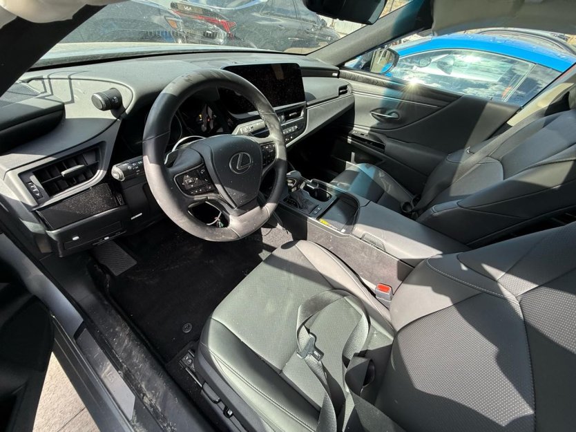 Salvage 2024 Lexus Es300 H