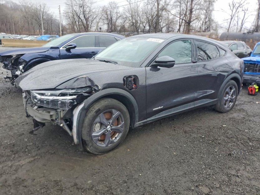 Salvage 2022 Ford Mustang Mach-e Select