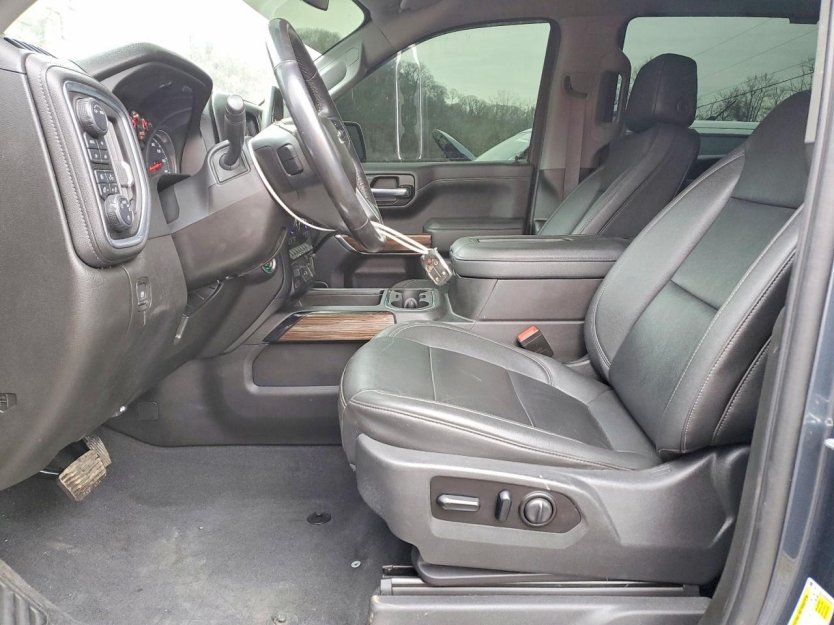 Salvage 2021 Chevrolet Silverado Rst