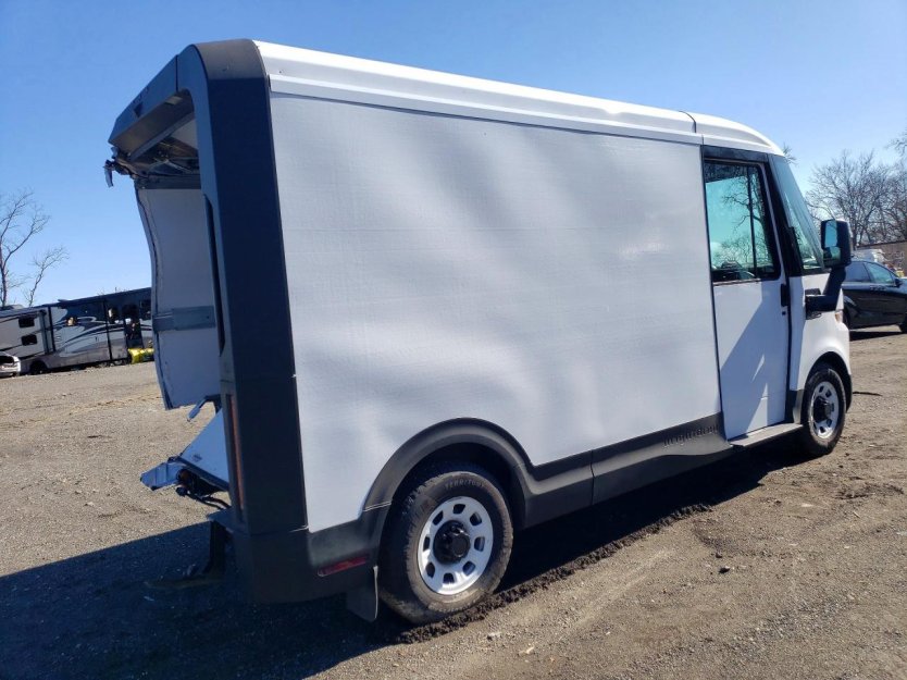 Salvage 2025 Chevrolet Brightdrop 