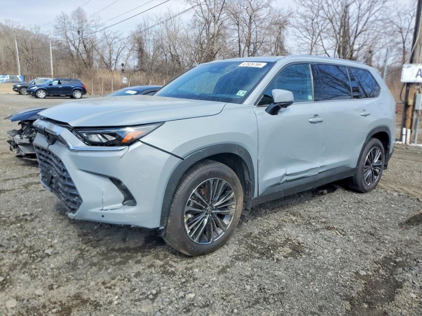 Salvage 2025 Toyota Grand Highlander Hybrid Max Platinum