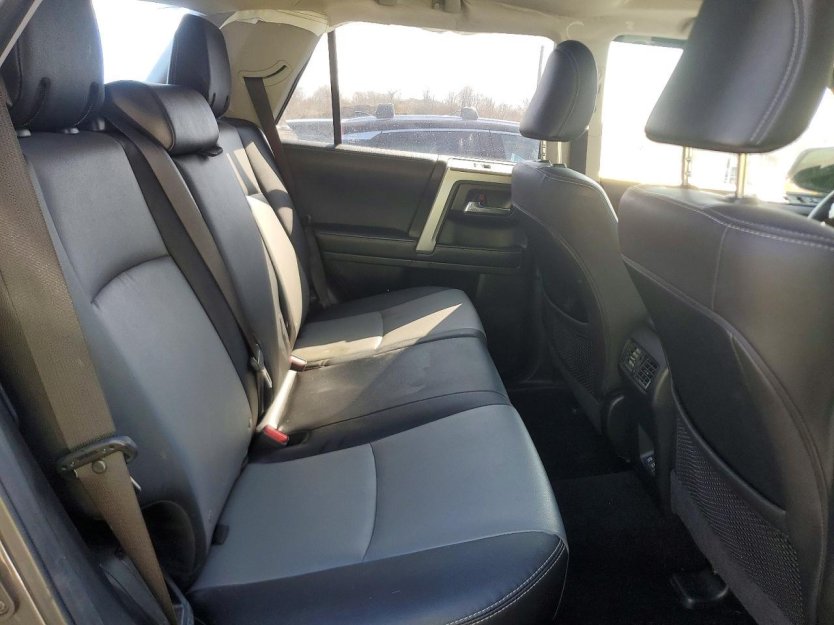 Salvage 2022 Toyota 4runner 