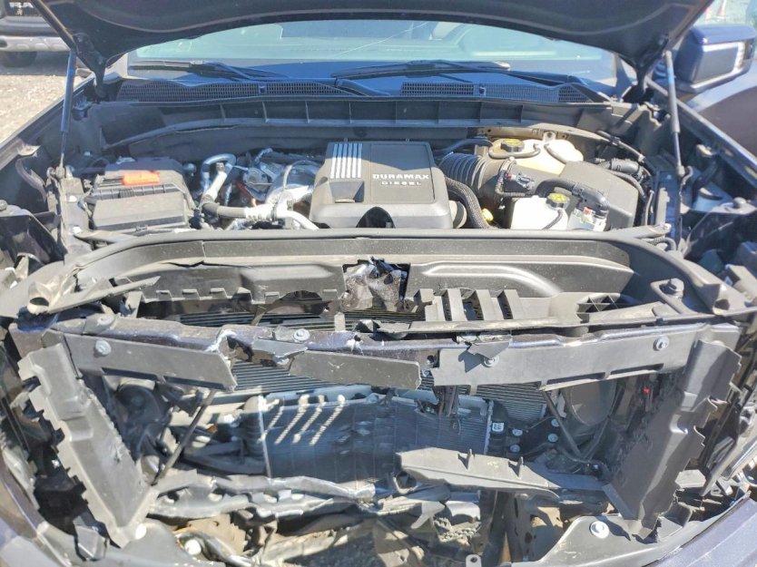 Salvage 2025 Gmc Sierra 