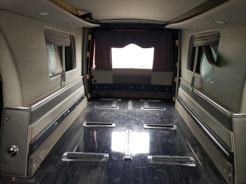 Salvage 2019 Chevrolet Traverse Hearse