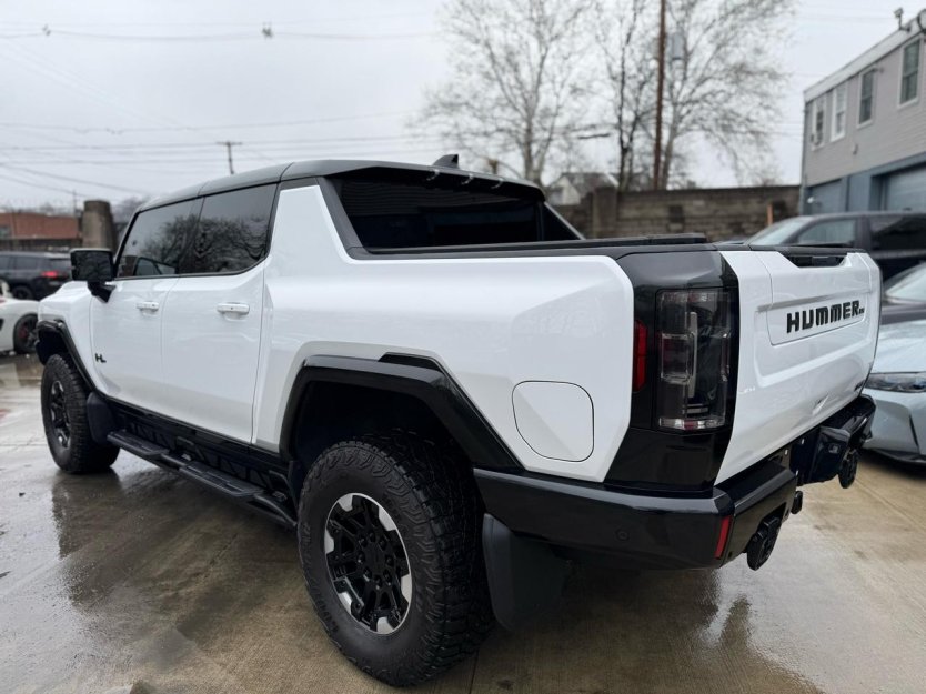 Salvage 2023 Gmc Hummer Edition 1