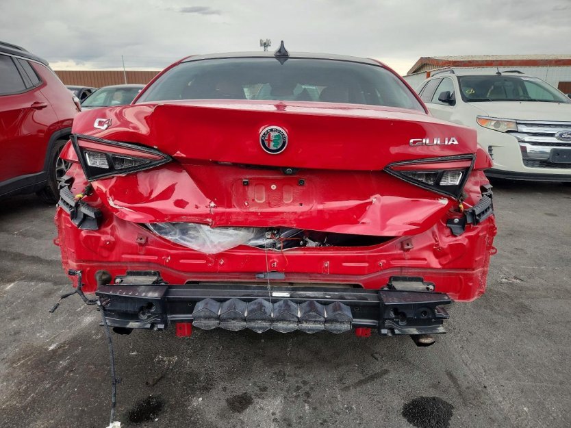 Salvage 2018 Alfa Romeo Giulia Ti Q4