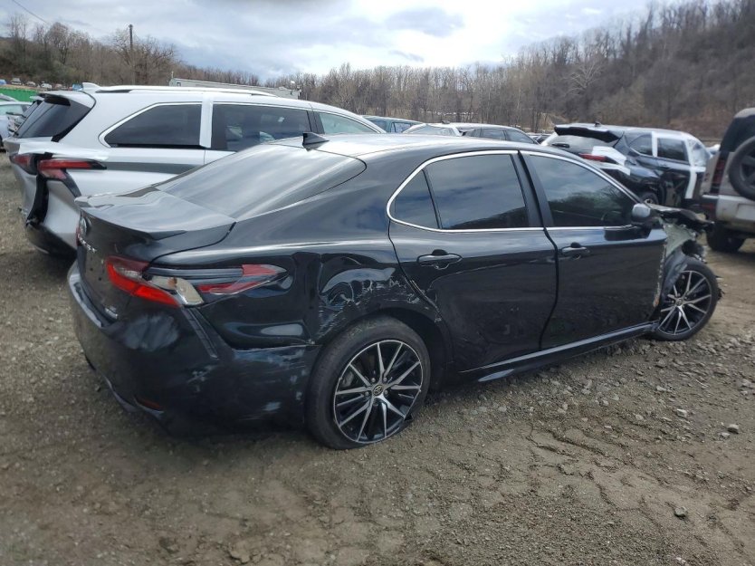 Salvage 2023 Toyota Camry Se