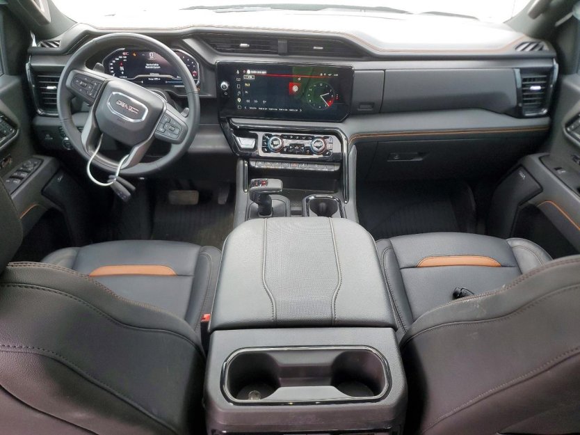 Salvage 2025 Gmc Sierra 1500 At4