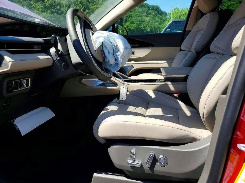 Salvage 2025 Lincoln Nautilus 