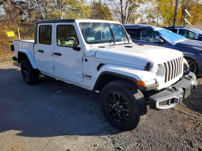 Salvage 2022 Jeep Gladiator 