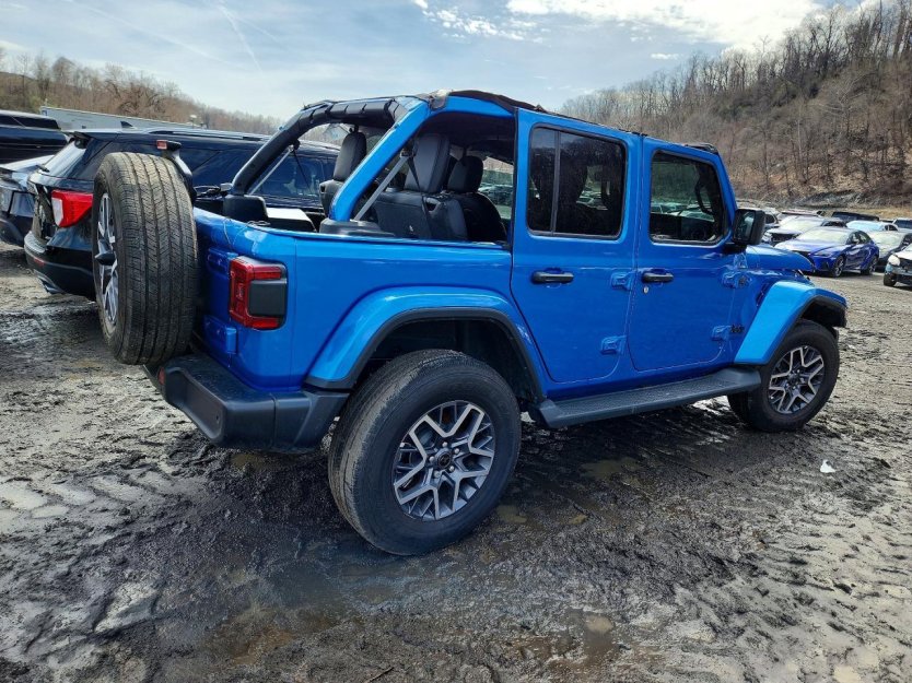 Salvage 2025 Jeep Wrangler Sahara