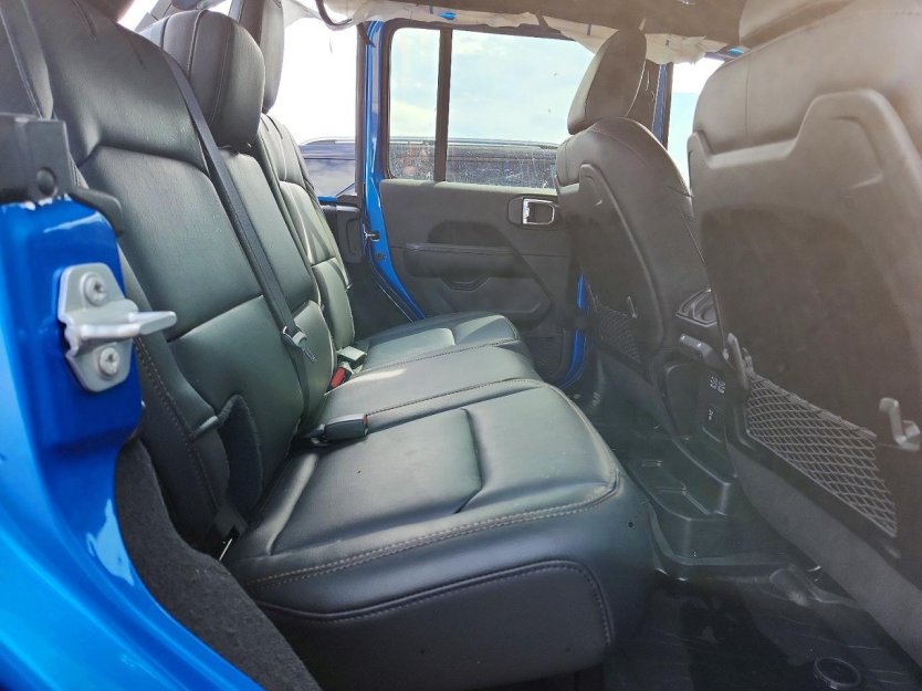 Salvage 2025 Jeep Wrangler Sahara