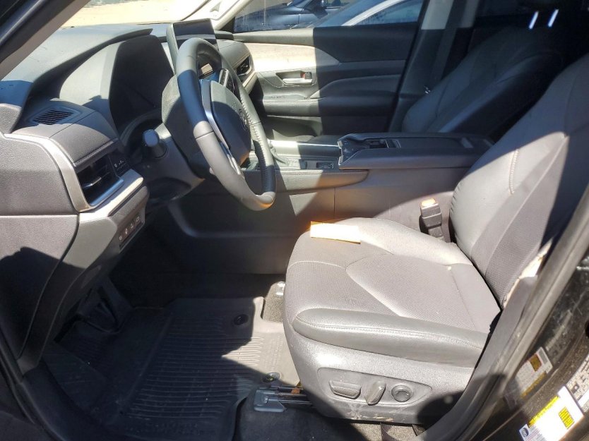 Salvage 2026 Toyota Grand Highlander Hybrid Limited