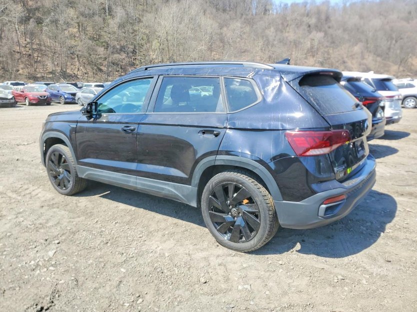 Salvage 2024 Volkswagen Taos 