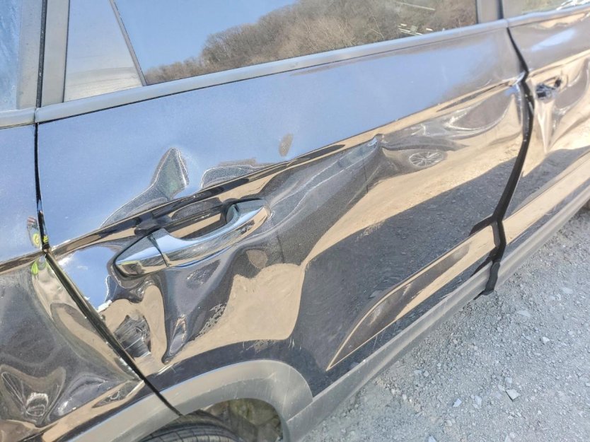 Salvage 2024 Volkswagen Taos 