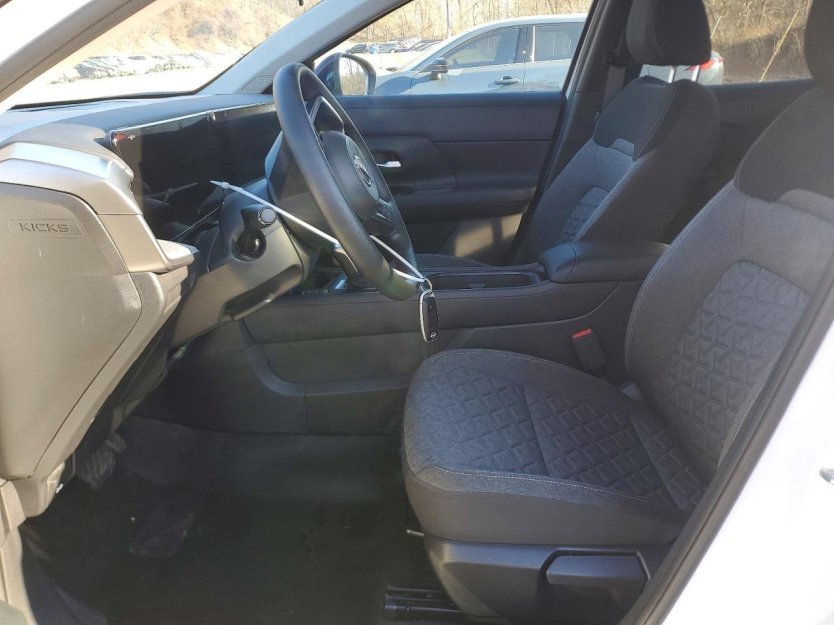 Salvage 2026 Nissan Kicks Sv