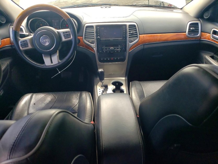 Salvage 2012 Jeep Grand Cherokee Overland