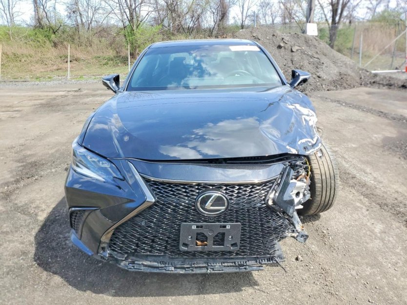 Salvage 2024 Lexus Es 300h F Sport