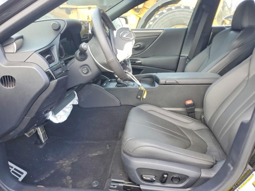 Salvage 2024 Lexus Es 300h F Sport