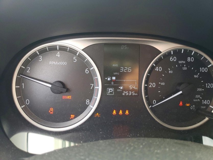 Salvage 2025 Nissan Kicks Play S