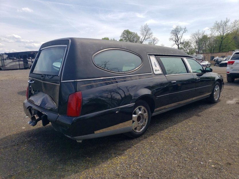 Salvage 2003 Cadillac Commercial Hearse