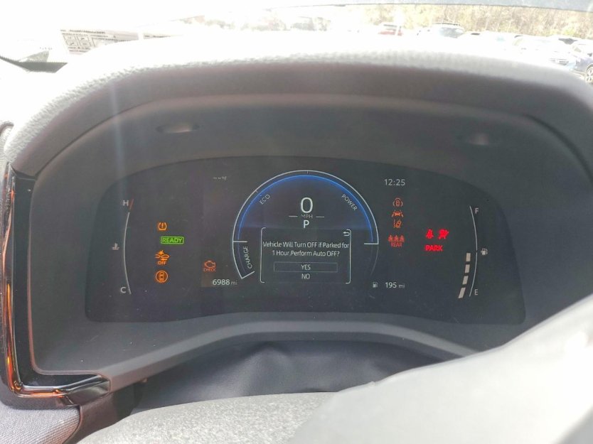 Salvage 2025 Toyota Camry Le