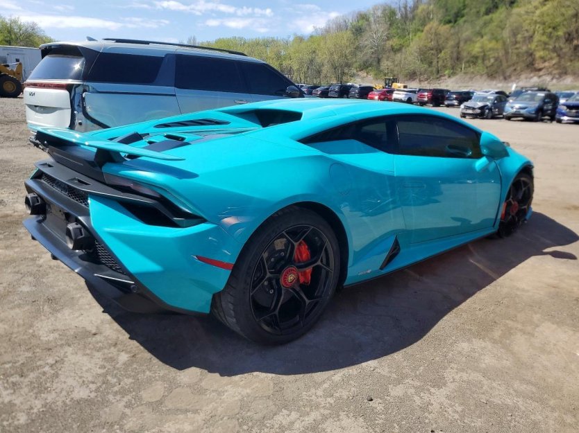 Salvage 2024 Lamborghini Huracan Tecnica