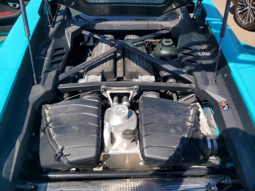 Salvage 2024 Lamborghini Huracan Tecnica