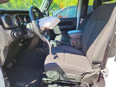 Salvage 2023 Jeep Wrangler 