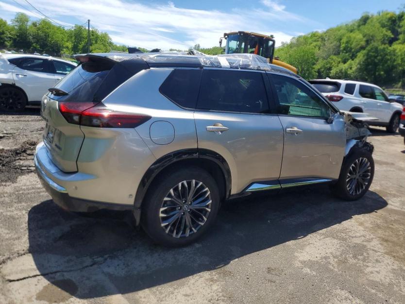 Salvage 2025 Nissan Rogue Platinum