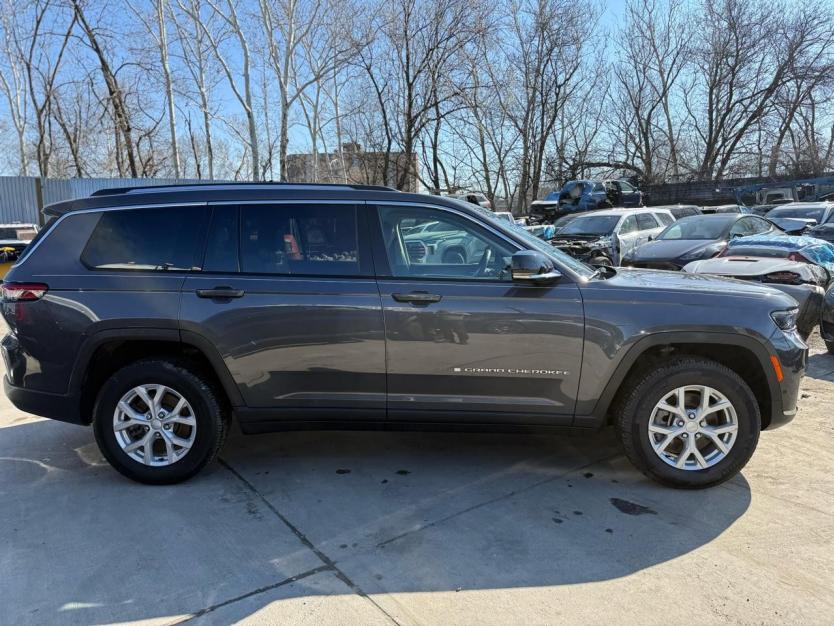 Salvage 2023 Jeep Grand Cherokee Limited