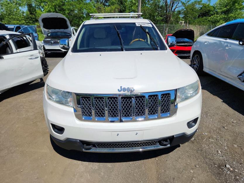 Salvage 2011 Jeep Grand Cherokee Overland