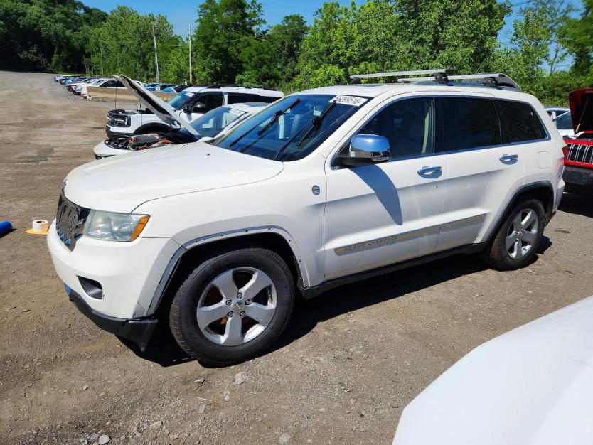 Salvage 2011 Jeep Grand Cherokee Overland