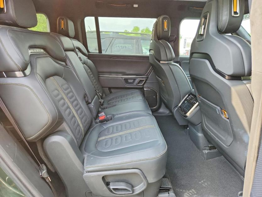 Salvage 2024 Rivian R1s Adventure