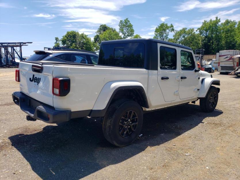 Salvage 2022 Jeep Gladiator 