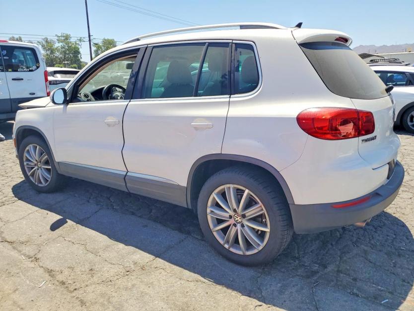 Salvage 2012 Volkswagen Tiguan Se