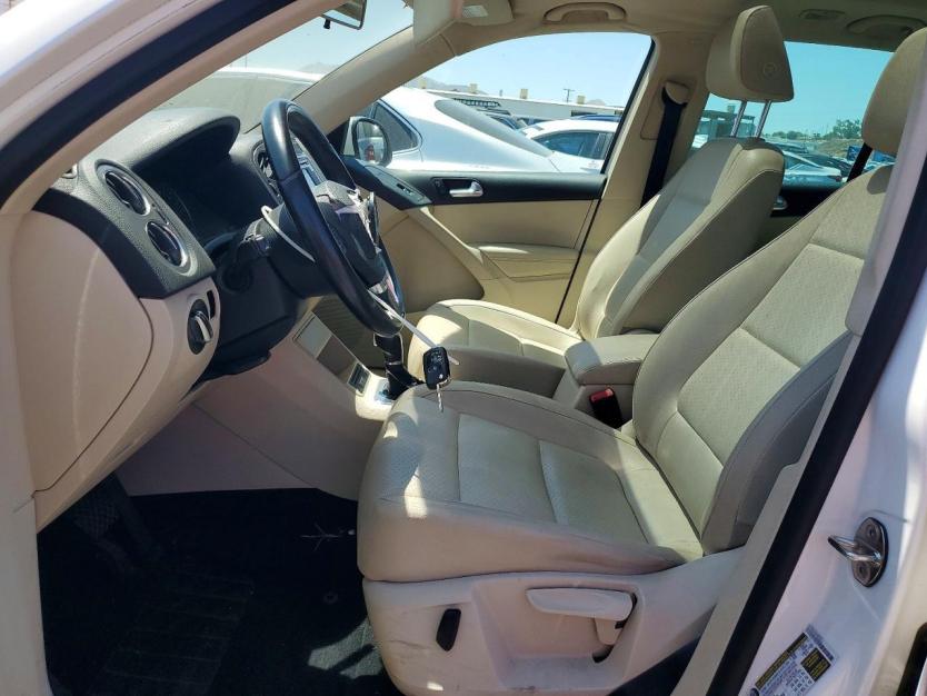 Salvage 2012 Volkswagen Tiguan Se