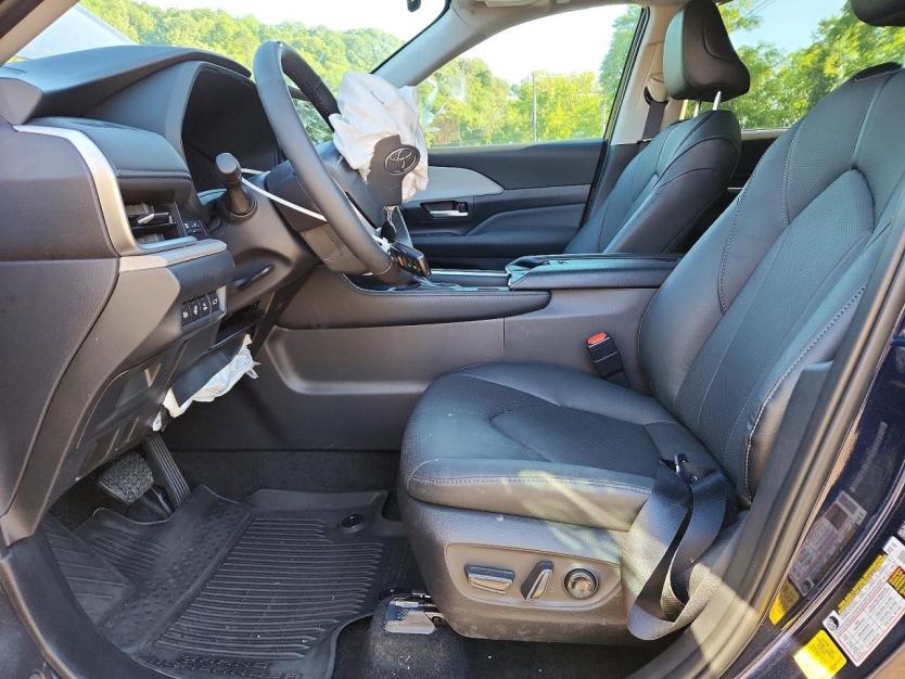 Salvage 2026 Toyota Grand 
