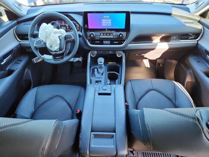 Salvage 2026 Toyota Grand 