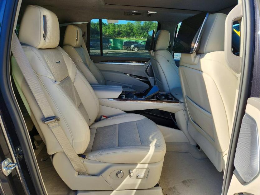 Salvage 2026 Cadillac Escalade Esv Platinum Luxury