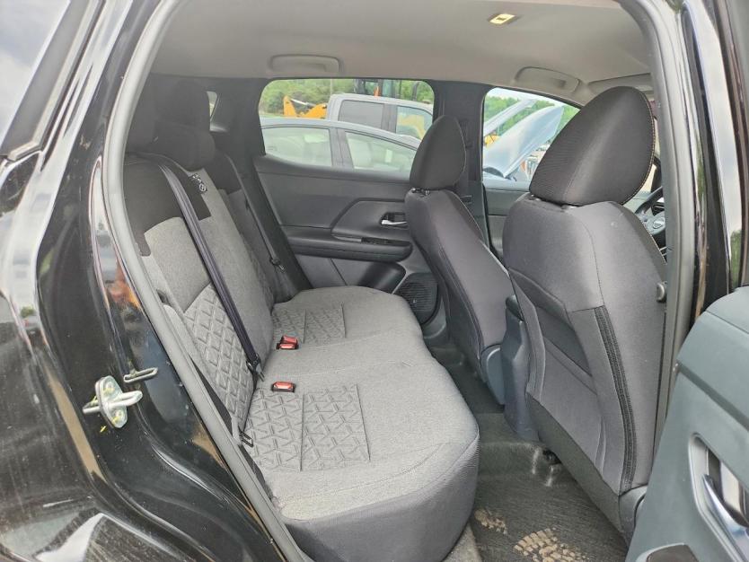 Salvage 2026 Nissan Kicks Sv