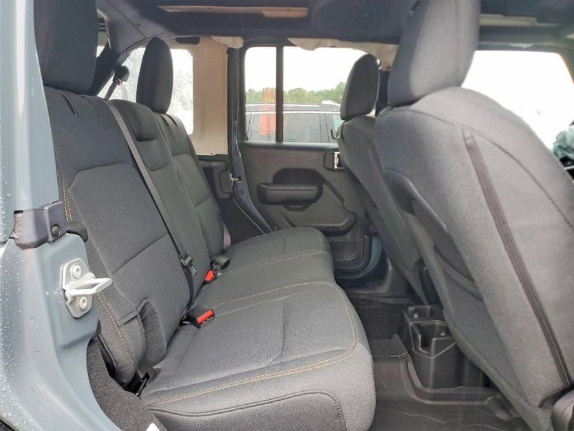 Salvage 2025 Jeep Wrangler 