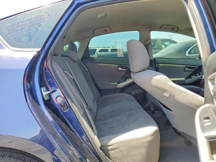 Salvage 2014 Toyota Prius Two