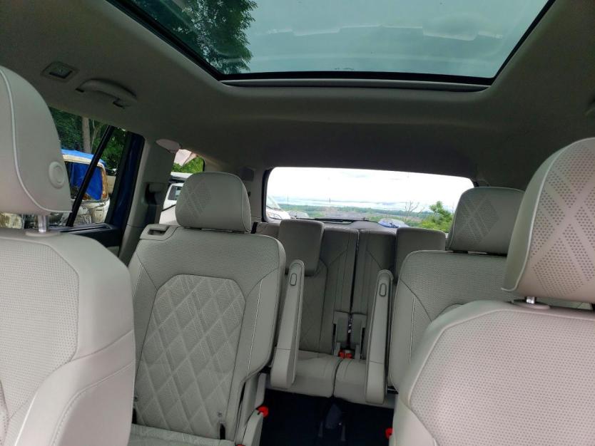 Salvage 2025 Volkswagen Atlas Sel Premium R-line