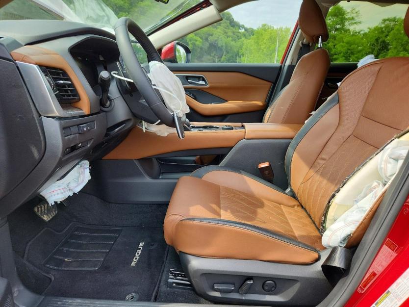 Salvage 2025 Nissan Rogue Platinum