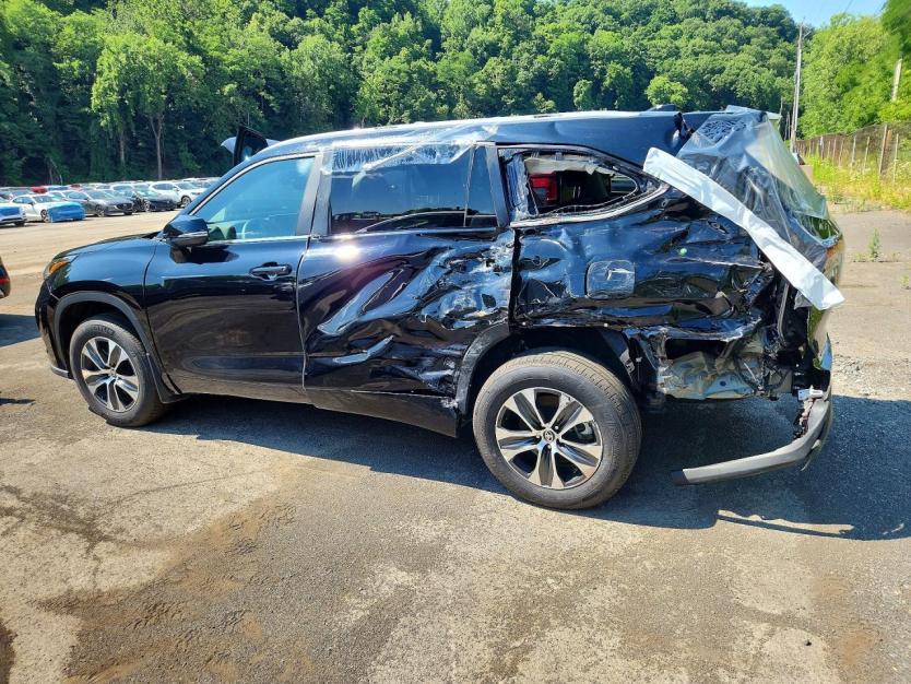 Salvage 2026 Toyota Highlander Xle