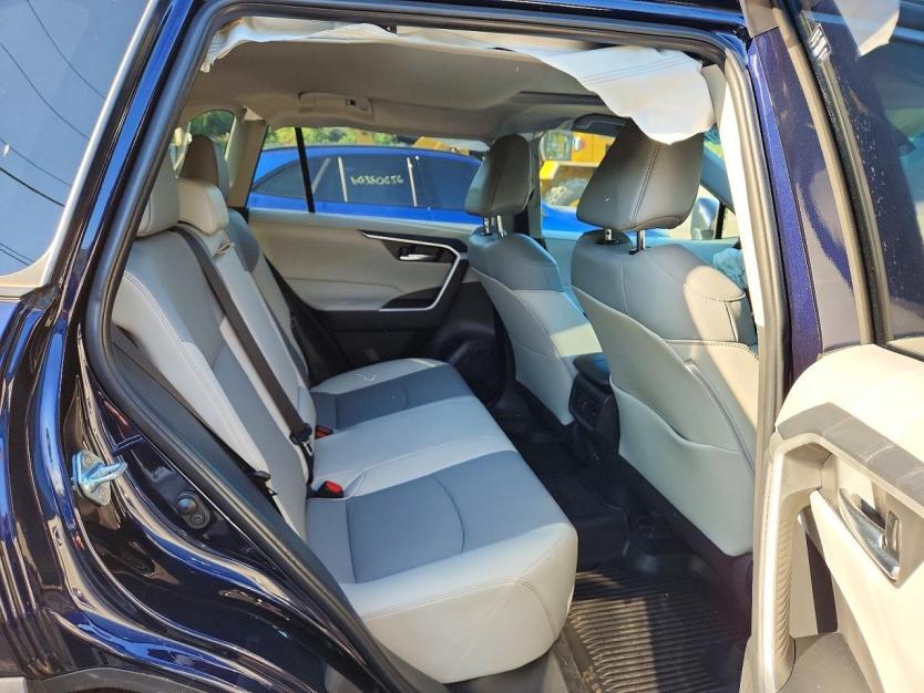 Salvage 2025 Toyota Rav4 Xle Premium
